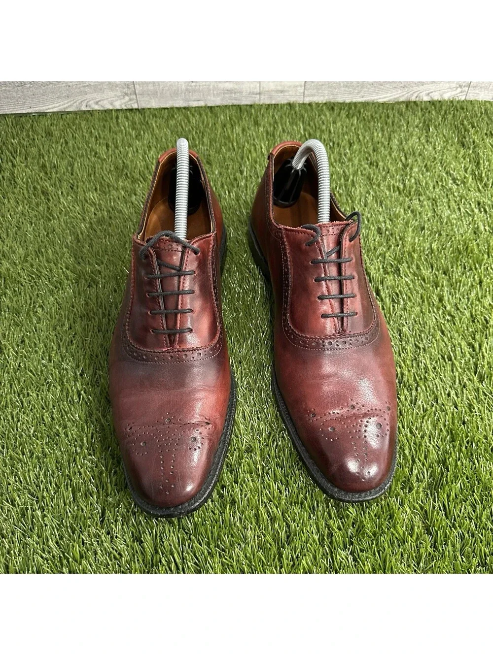 Allen Edmonds 9-D Cornwallis Burnished Cognac and Brown Mens Oxford Dress